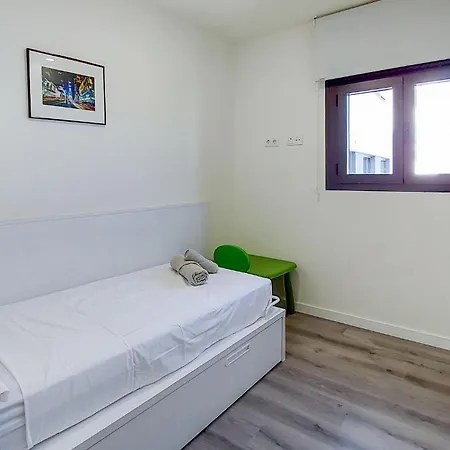Appartement Cozy In With Kitchen Málaga